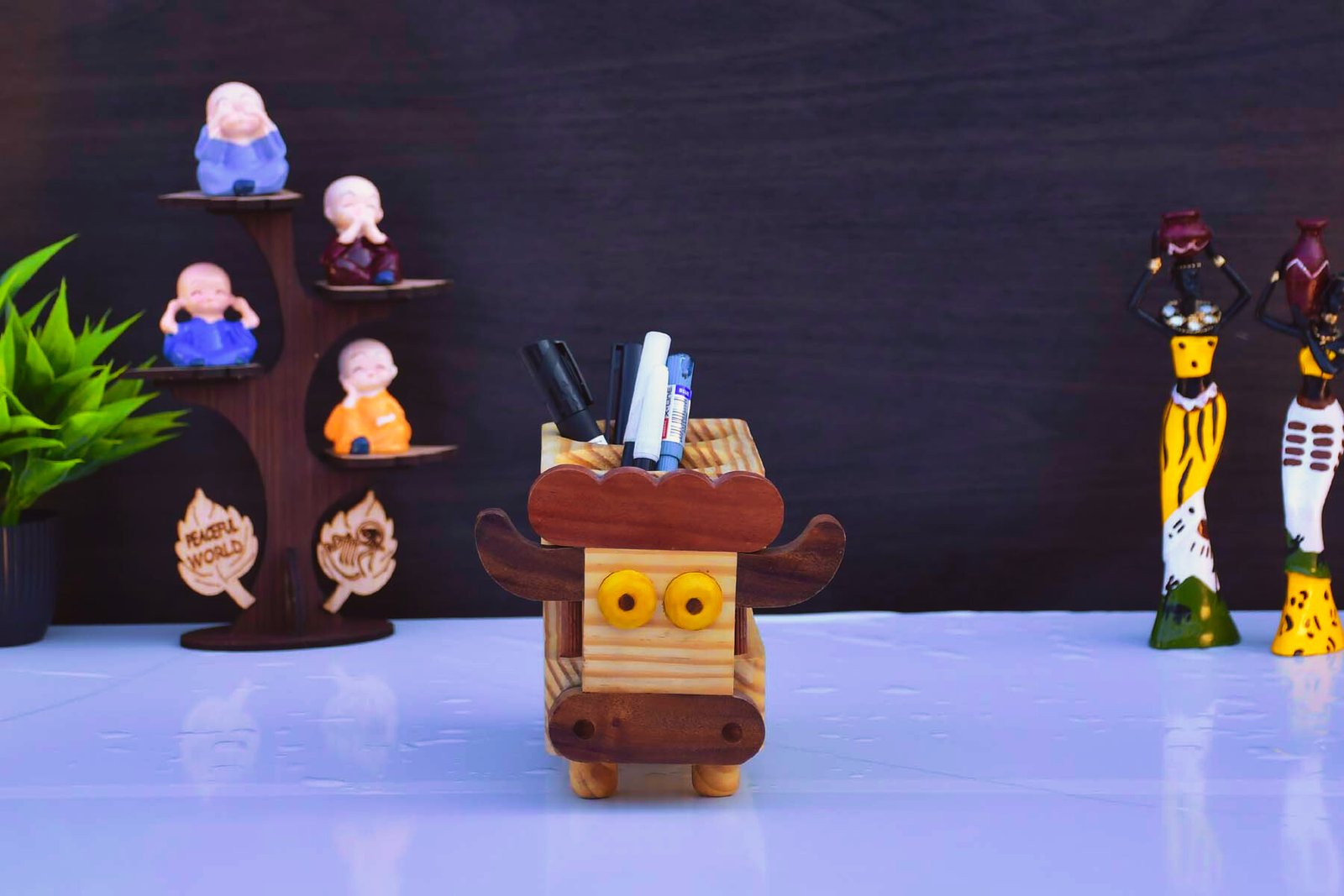 Wooden Cow Pen Holder - Image 3